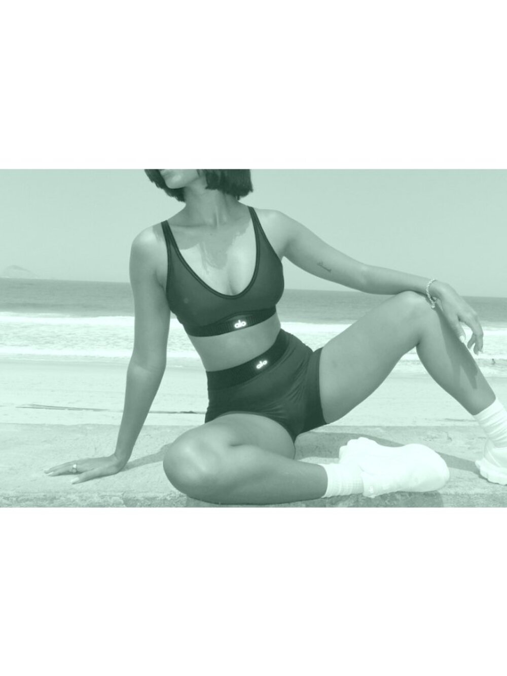 Alo Airlift Line Up Bra Midnight Green Padded Sports Bralette Tank Crop Top S - Picture 5 of 9
